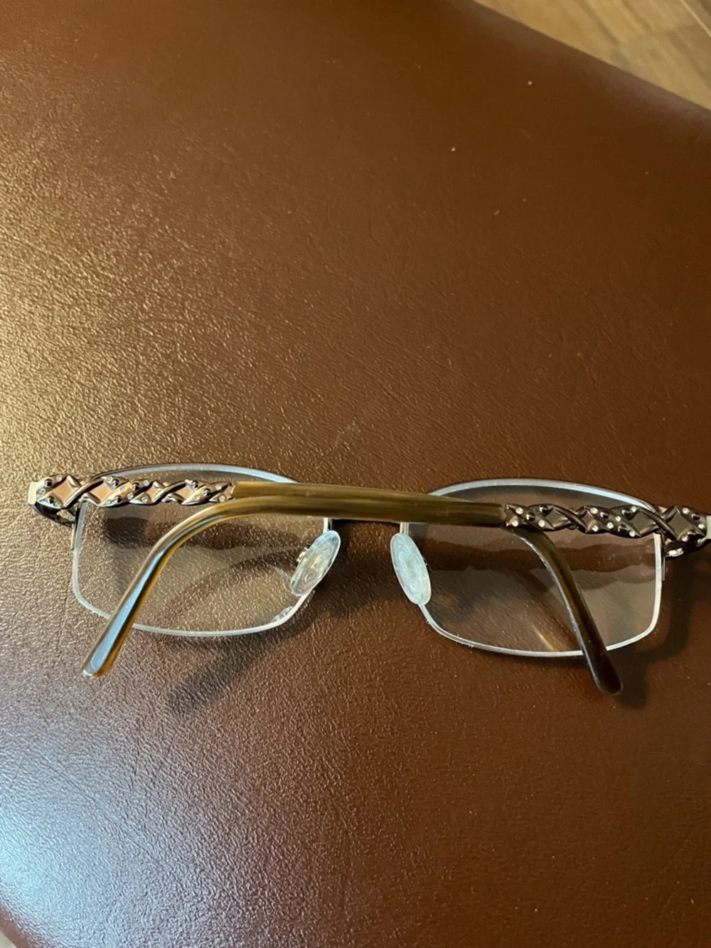 Sophia Loren Beau Revage Twisted Metal Rim Reading Glasses in Bronze
